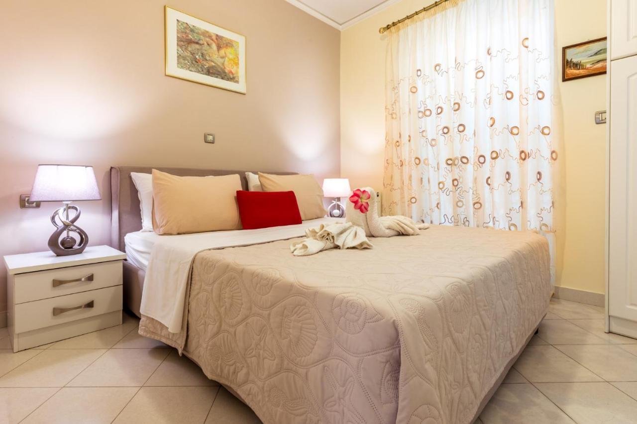 Piraeus Lux Secret Apartment Стая снимка